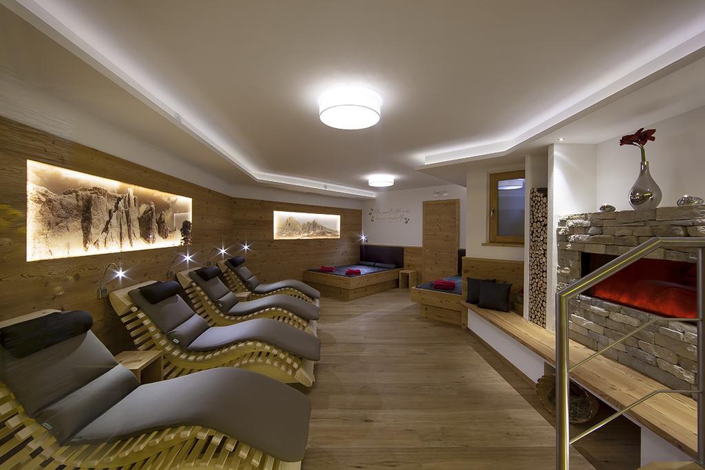 Garni Hotel Miara - Your Dolomites Home Selva di Val Gardena Exterior foto