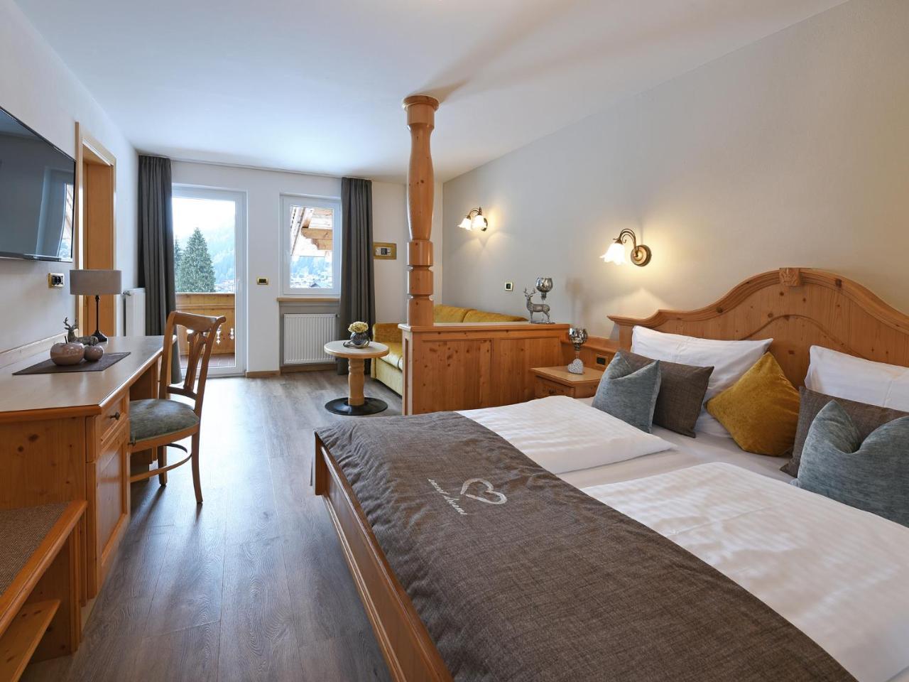 Garni Hotel Miara - Your Dolomites Home Selva di Val Gardena Exterior foto